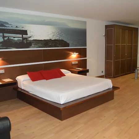Odeon Hotel 4*