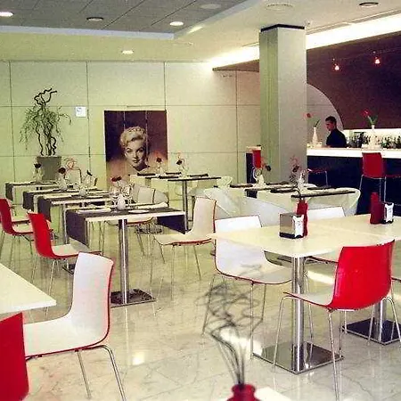 Odeon 4* פרול
