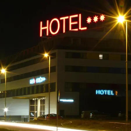 Odeon Hotel 4*